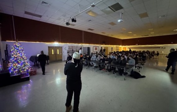 Elísabet Thoroddsen og Bergrún Íris Sævarsdóttir í heimsókn