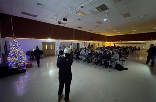 Elísabet Thoroddsen og Bergrún Íris Sævarsdóttir í heimsókn