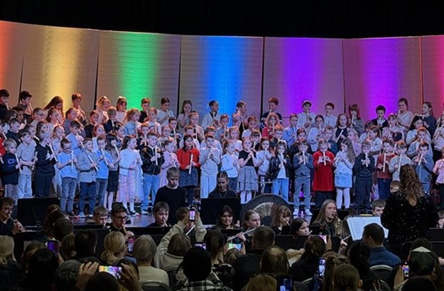 Tónleikar í Hljómahöll